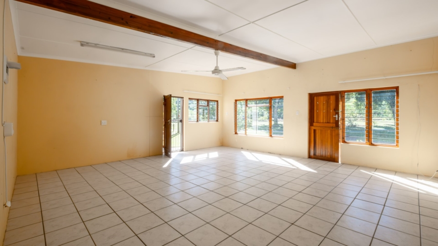 5 Bedroom Property for Sale in Sedgefield Central Western Cape